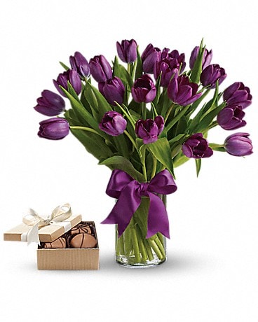 Deluxe size, 16 inches height and 13 and a half inches wide.