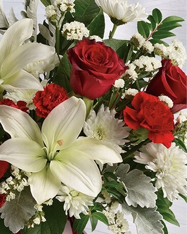 Standard Hand Tied size, inches height and inches wide.