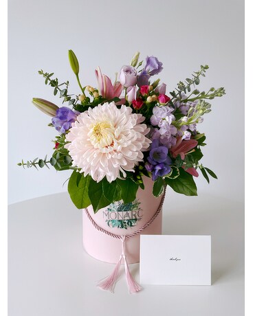 Deluxe - Vibrant Colours size, 12 inches height and 12 inches wide.