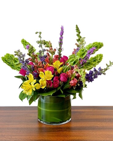 Enlgish Garden - Premium size, 16 inches height and 16 inches wide.