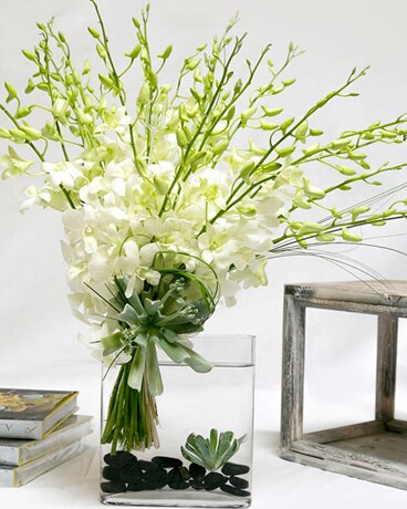 15 Stems size, 24 inches height and 12 inches wide.