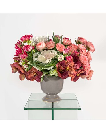 Standard size, 17 inches height and 21 inches wide.