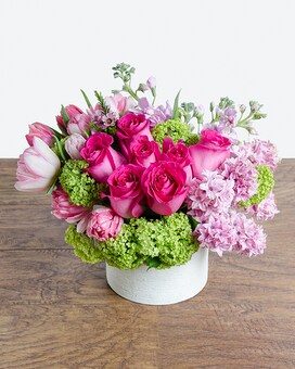Deluxe size, 11 inches height and 11 inches wide.