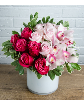 Deluxe size, 11 inches height and 11 inches wide.