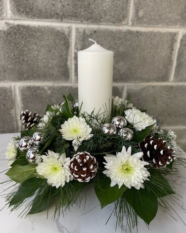 Deluxe - White size, inches height and inches wide.