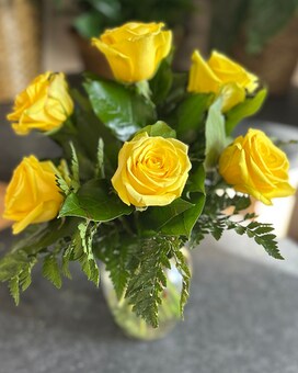Yellow Roses size, inches height and inches wide.
