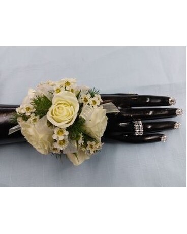 Deluxe Rose Corsage size, inches height and inches wide.