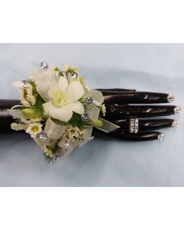 Premium Orchid Corsage size, inches height and inches wide.