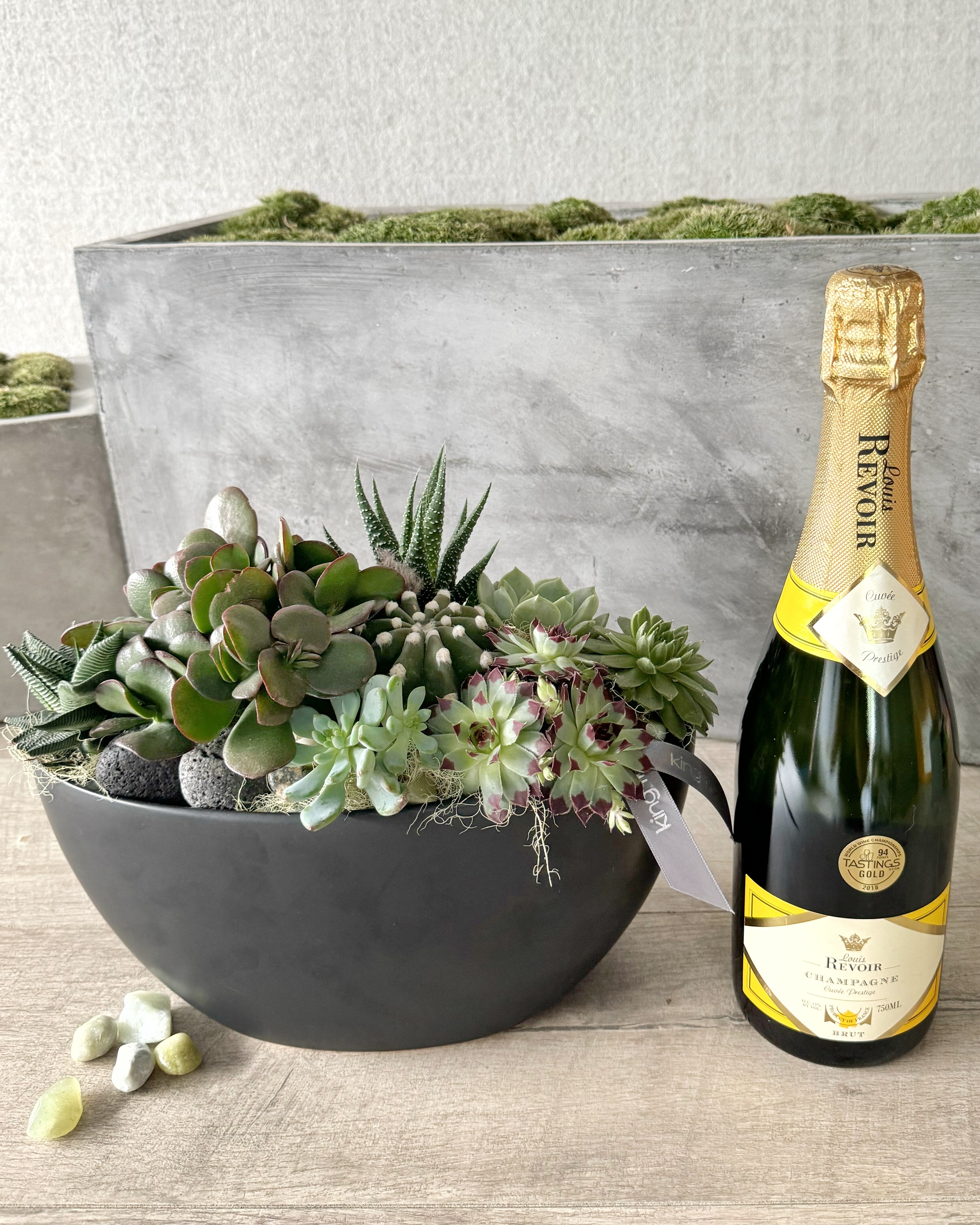 Garden and Champagne size, inches height and inches wide.