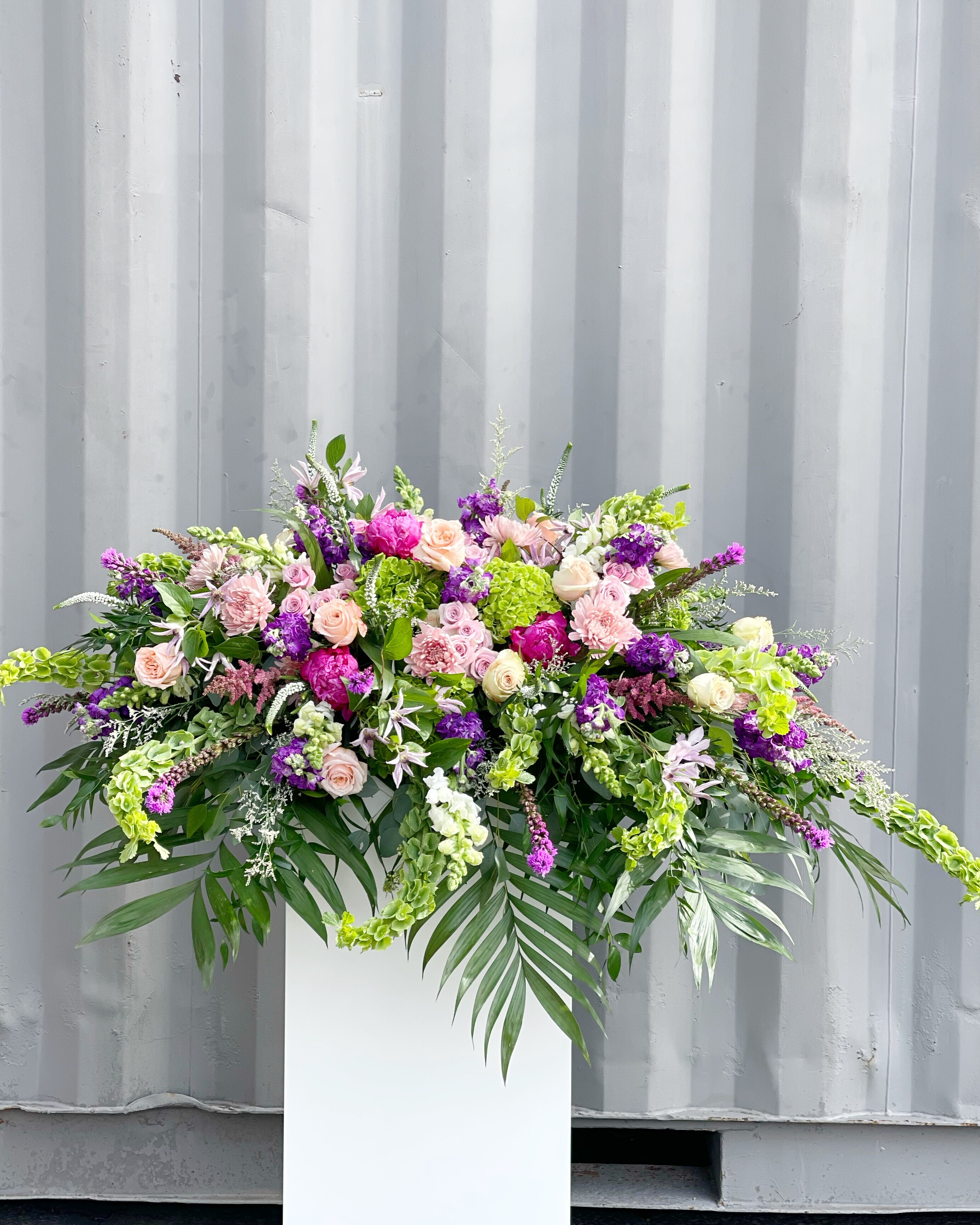 Opulent in Seasonal Colors size, inches height and inches wide.