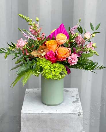 Deluxe in Vibrant Tones size, inches height and inches wide.