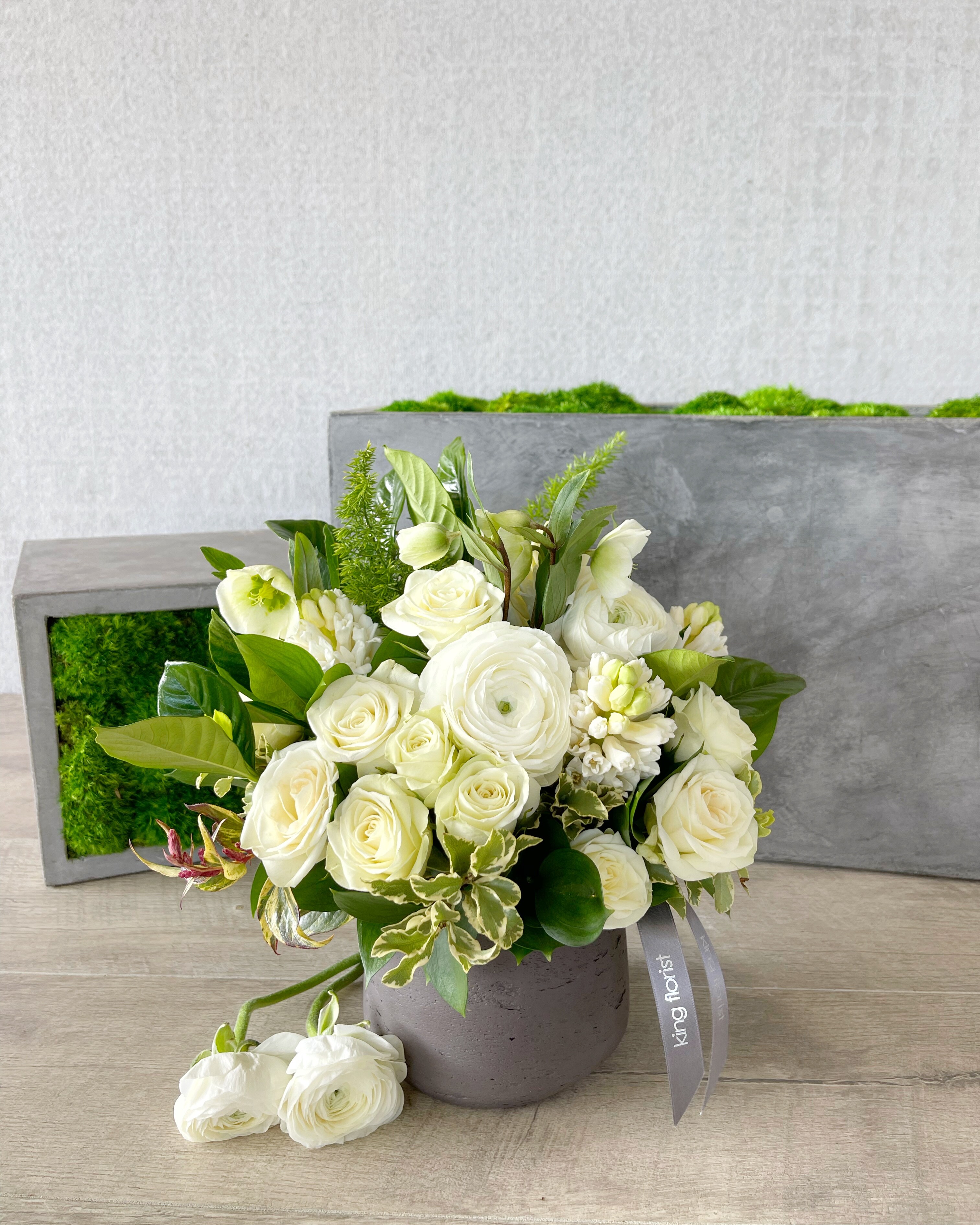 Floral Arrangement Olny size, 8 inches height and 8 inches wide.