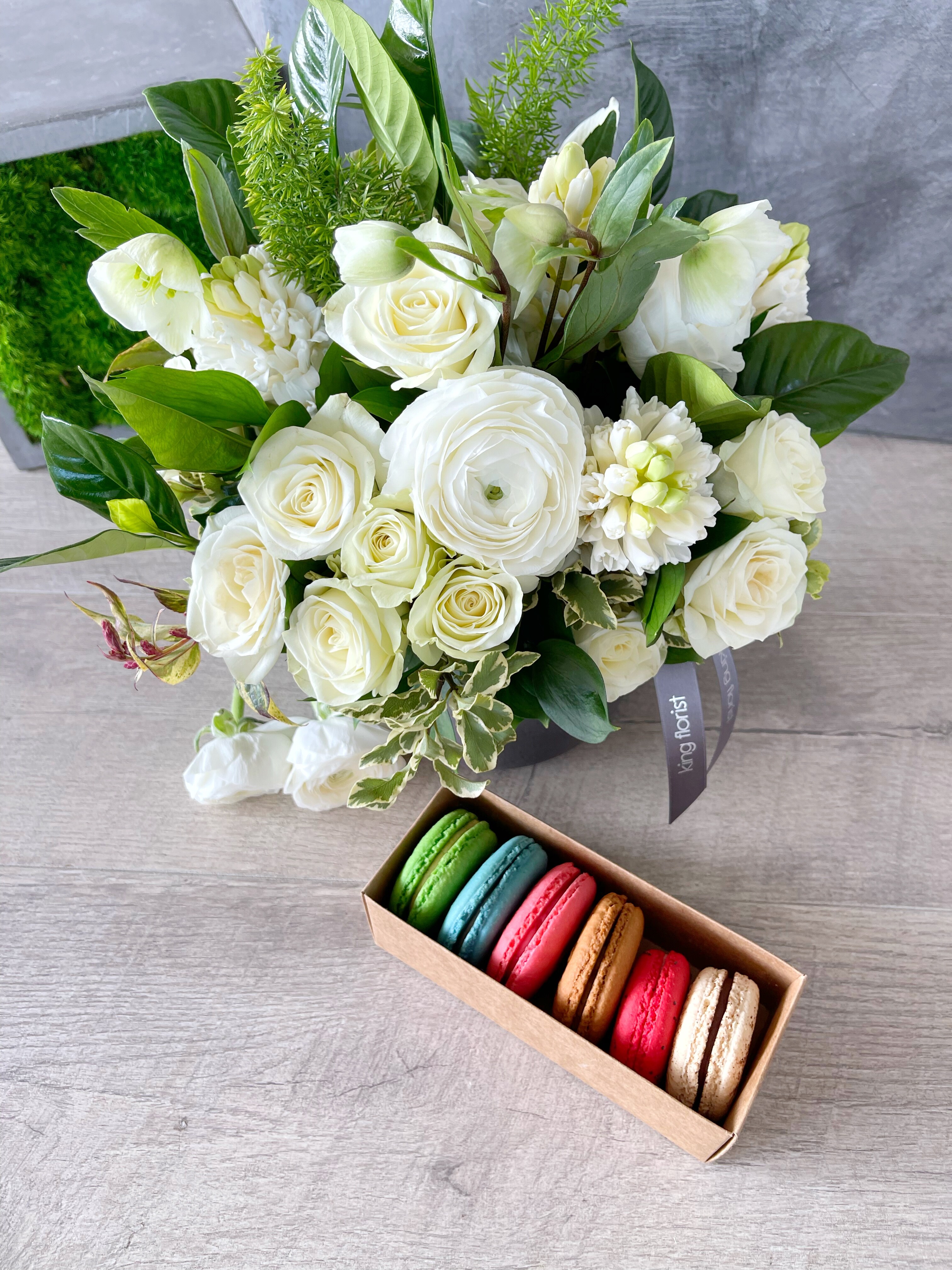 Floral Arrangement and Macarons size, inches height and inches wide.