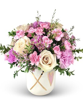 Deluxe size, 9 inches height and 9 inches wide.