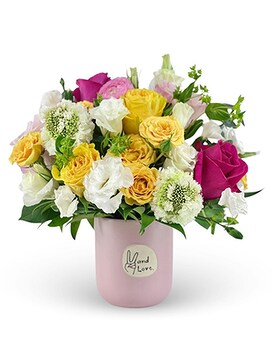 Deluxe size, 8 inches height and 7 inches wide.