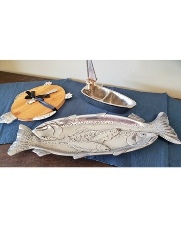 Arthur Court Fish Platter size, inches height and inches wide.