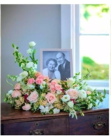 Serenity Photo Premium Design size, inches height and inches wide.