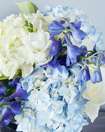 Centerpiece size, inches height and inches wide.