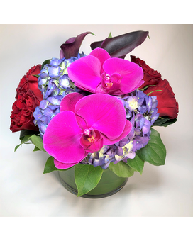 Standard size, 15 inches height and 15 inches wide.
