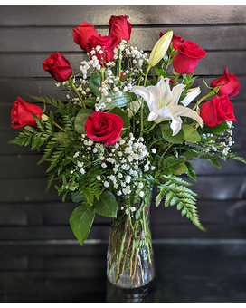 1 Lily Stem size, inches height and inches wide.