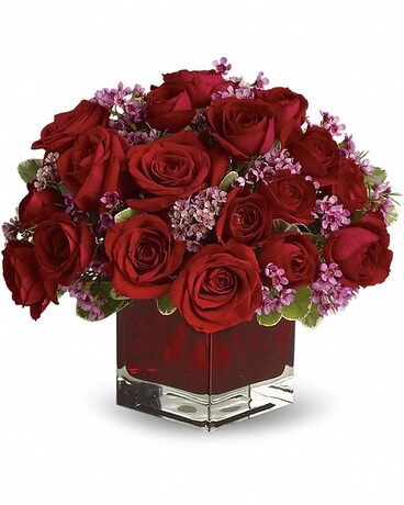 18 red roses size, 11 inches height and 12 inches wide.