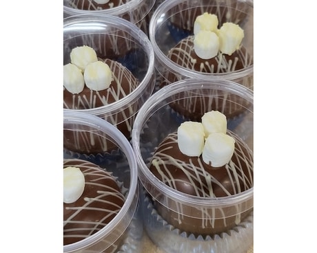 Creamy Chocolate size, inches height and inches wide.