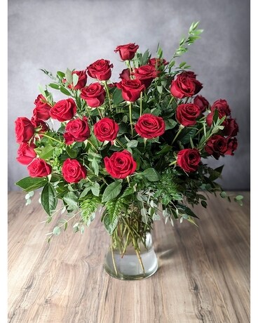 4 Dozen Red Roses size, inches height and inches wide.