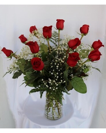 Deluxe PINK 18 Roses size, inches height and inches wide.