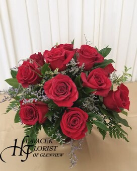 12 Roses size, inches height and inches wide.