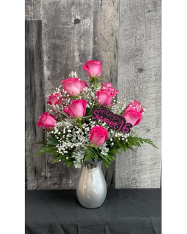 16 Roses size, inches height and inches wide.