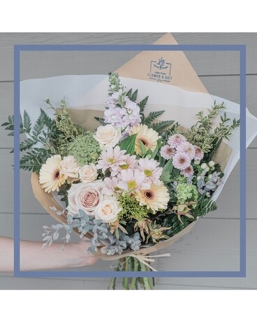 Premium - Hand Tied size, inches height and inches wide.