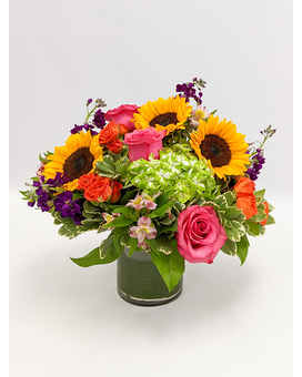 Deluxe size, 15 inches height and 18 inches wide.