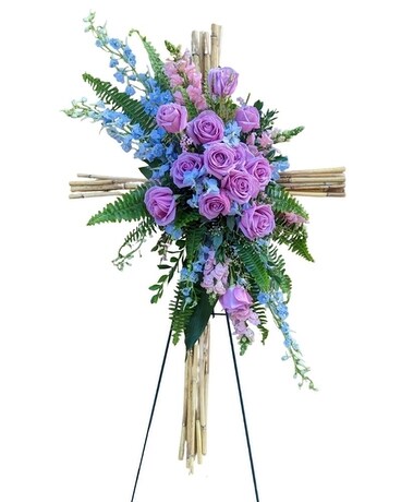 Deluxe - 12 Roses size, inches height and inches wide.
