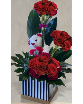 Deluxe 18Roses size, inches height and inches wide.