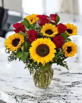 Deluxe12 Roses &12sunflowers size, inches height and inches wide.