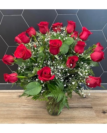 Traditional Two Dozen size, inches height and inches wide.