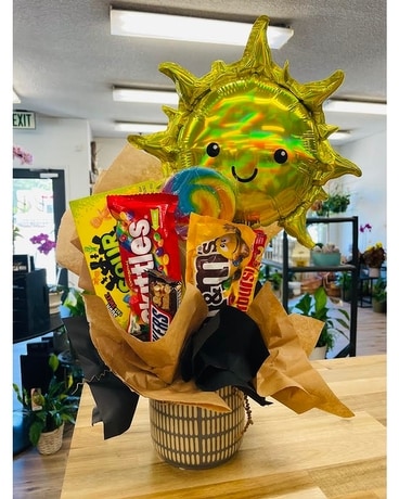 Sweet Tooth size, inches height and inches wide.