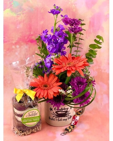 Arrangement w/ Choco Covered Pretzels & MD Key Chain size, inches height and inches wide.