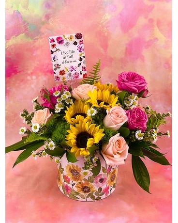 Arrangement & wildflower seeds size, inches height and inches wide.