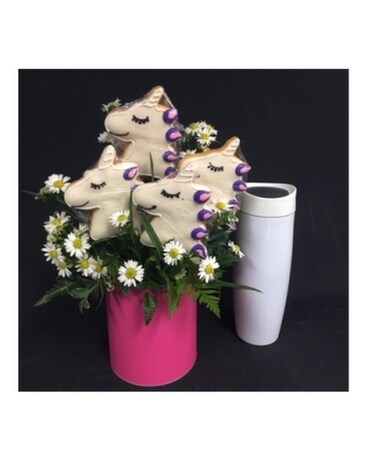 Unicorn arrangement and Latte size, inches height and inches wide.