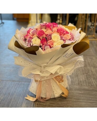 Premium (50 roses - as shown) size, inches height and inches wide.