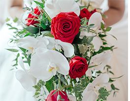 Say 'I Love You' with Beautiful Flowers, Anniversary