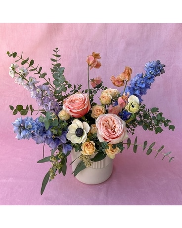 Standard size, 16 inches height and 16 inches wide.