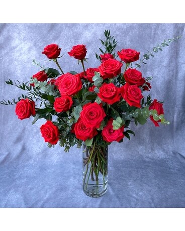 Two Dozen size, 30 inches height and 28 inches wide.