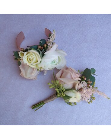 BOUTONNIERE size, inches height and inches wide.