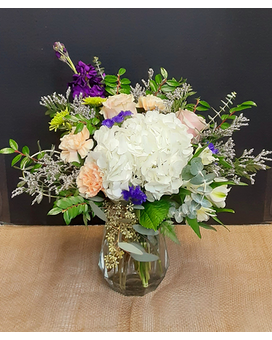 Elegant Hexagon Flower Arrangement