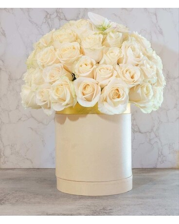 Premium 50ROSES size, inches height and inches wide.