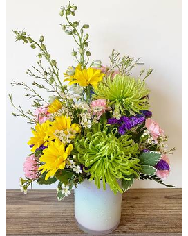 Deluxe-adds 3 pink roses size, inches height and inches wide.