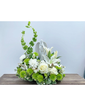 Deluxe-add 3 more roses size, inches height and inches wide.