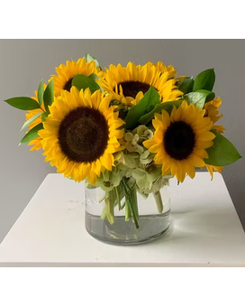 Classic Sunflowers Flower Arrangement